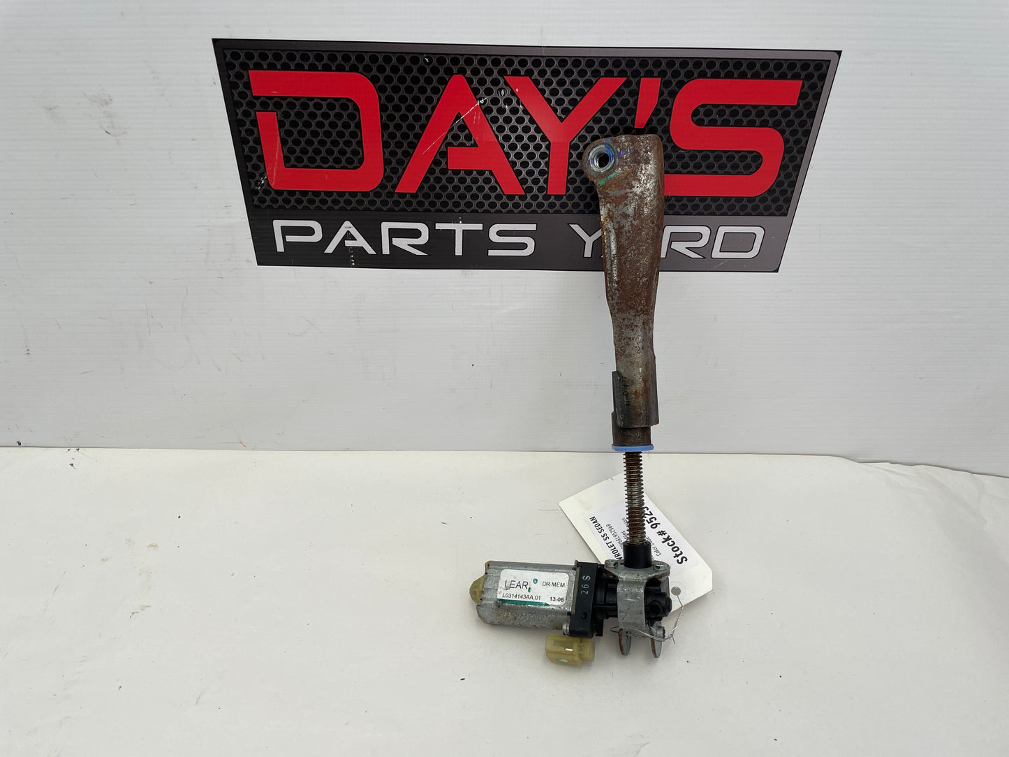 2014 Chevy SS Sedan Front LH Driver Seat Tack Adjustment Control Motor OEM - Day's Parts Yard