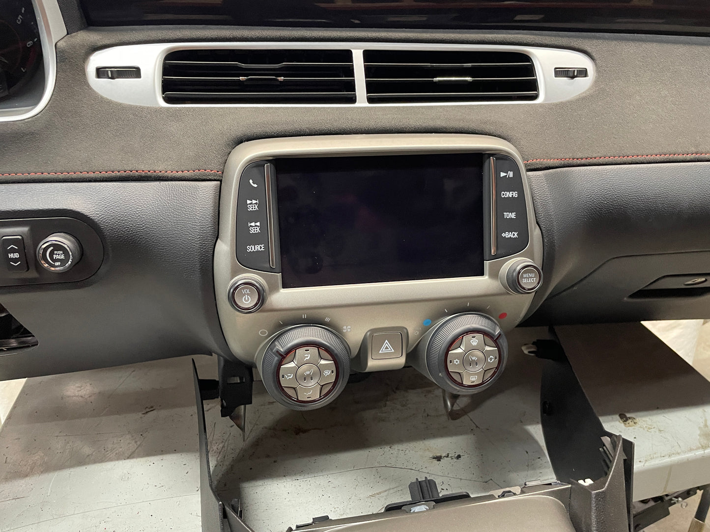 2013 Chevy Camaro ZL1 Dash w/ Center Console OEM - Day's Parts Yard