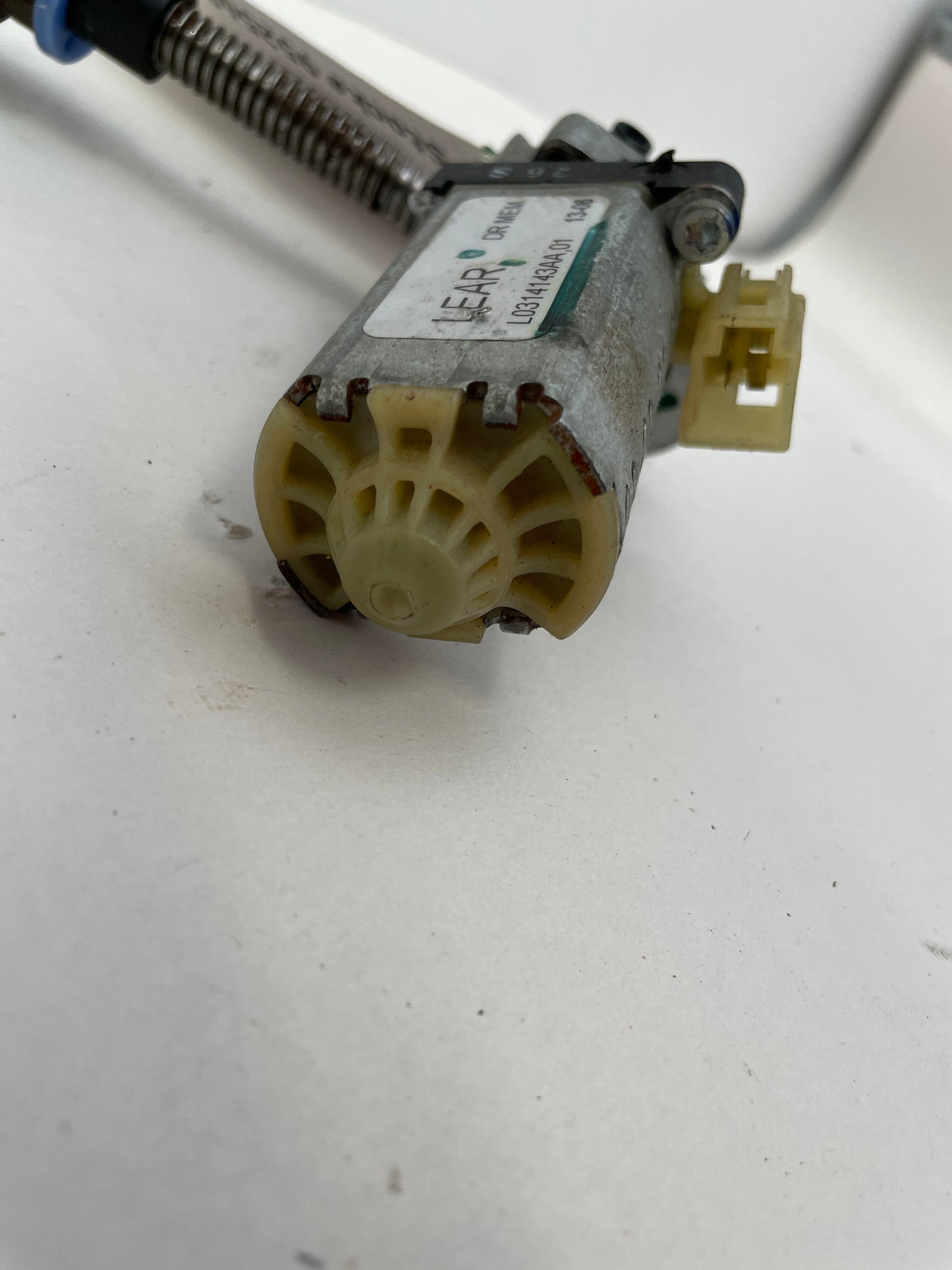 2014 Chevy SS Sedan Front LH Driver Seat Tack Adjustment Control Motor OEM - Day's Parts Yard