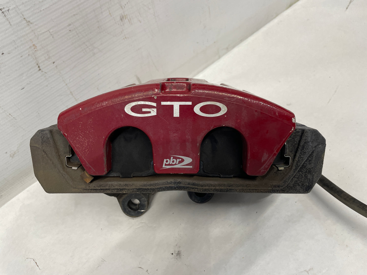 2006 Pontiac GTO Front PBR Brake Calipers OEM - Day's Parts Yard