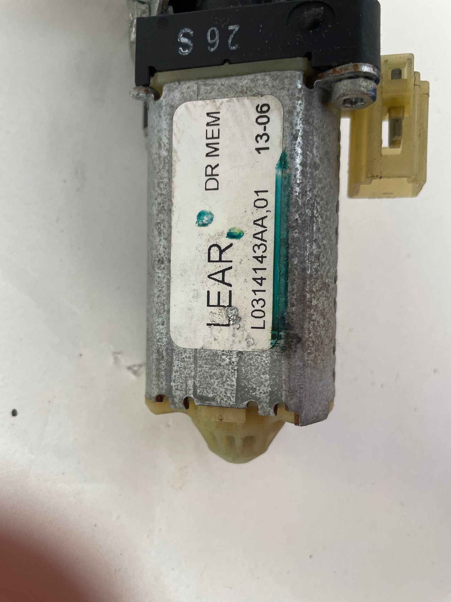 2014 Chevy SS Sedan Front LH Driver Seat Tack Adjustment Control Motor OEM - Day's Parts Yard