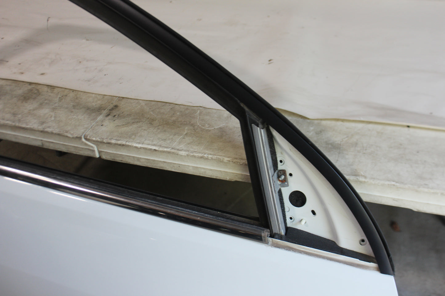 2009 Pontiac G8 GT Front RH Passenger Door OEM - Day's Parts Yard
