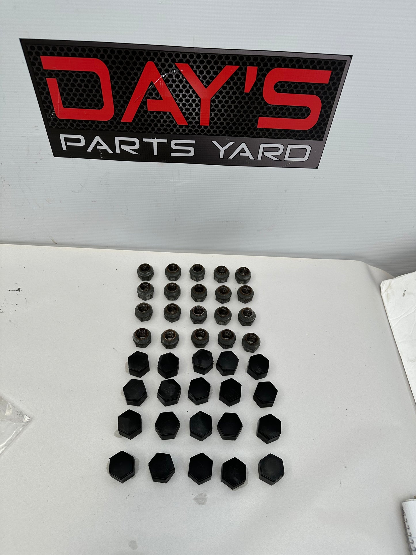 2009 Pontiac G8 GT Lug Nuts Covers Set OEM - Day's Parts Yard