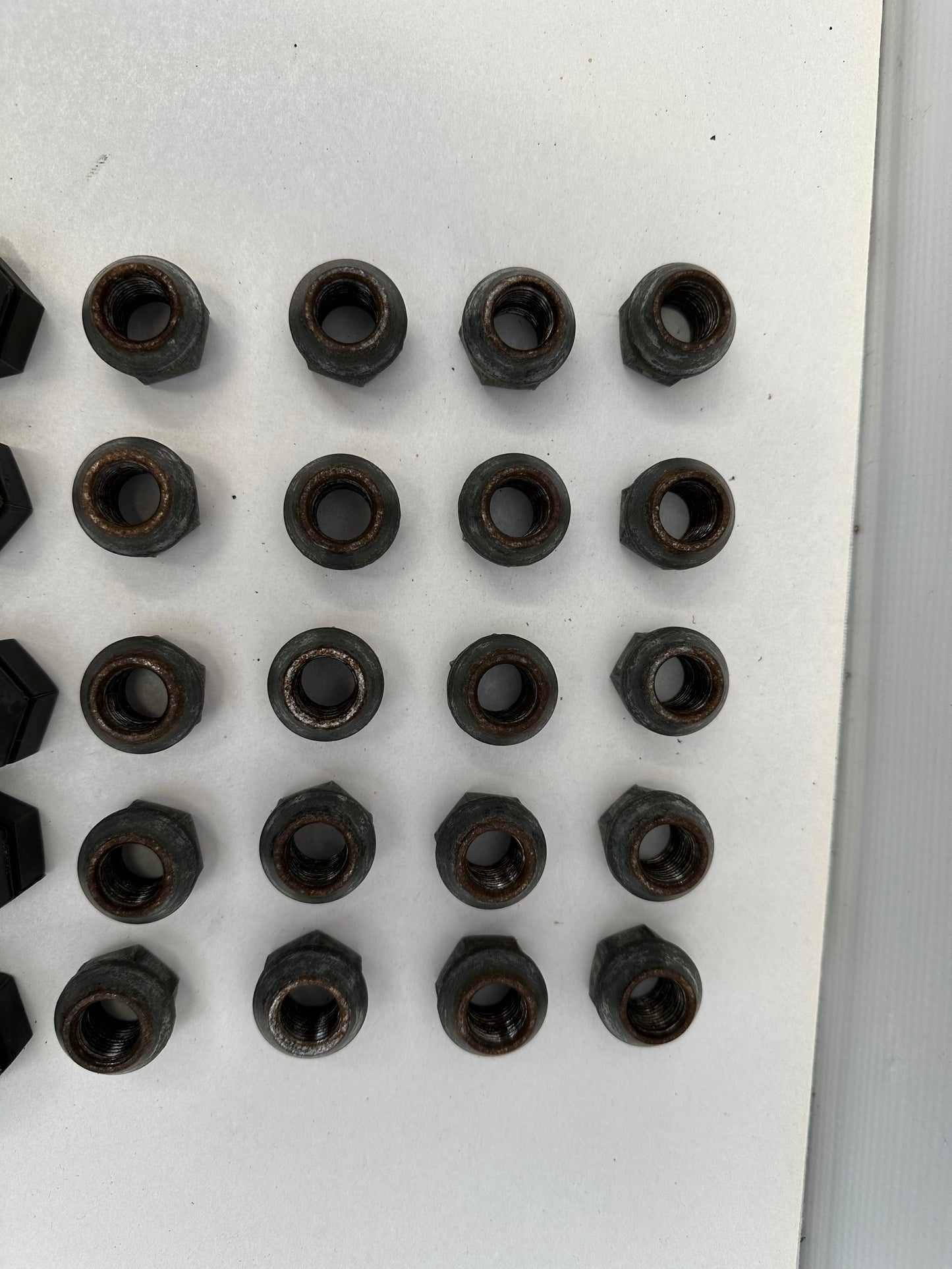 2009 Pontiac G8 GT Lug Nuts Covers Set OEM - Day's Parts Yard
