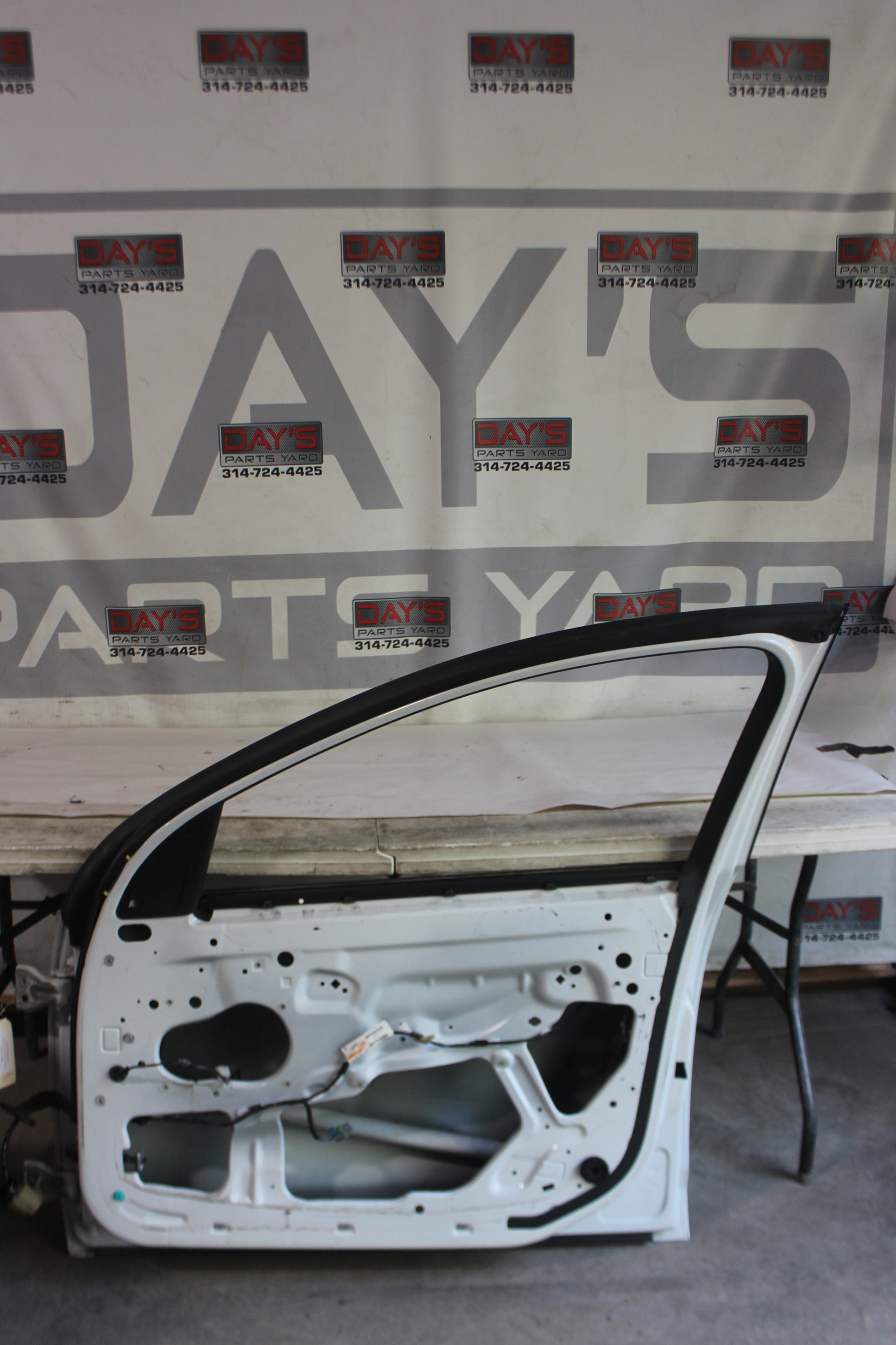 2009 Pontiac G8 GT Front RH Passenger Door OEM - Day's Parts Yard