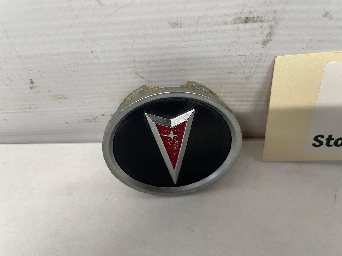 2005 Pontiac GTO Wheel Center Cap OEM - Day's Parts Yard