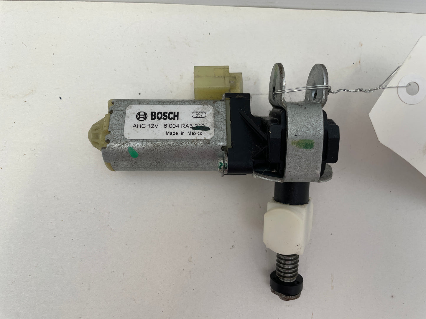 2014 Chevy SS Sedan LH Driver Seat Motor Bosch AHC 12V Power OEM - Day's Parts Yard