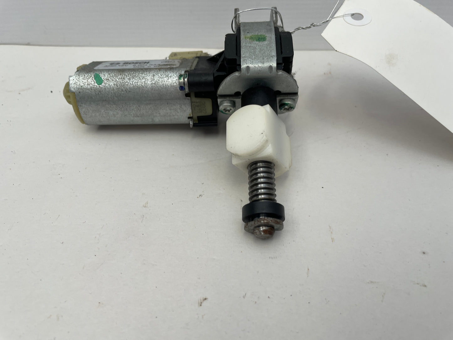 2014 Chevy SS Sedan LH Driver Seat Motor Bosch AHC 12V Power OEM - Day's Parts Yard