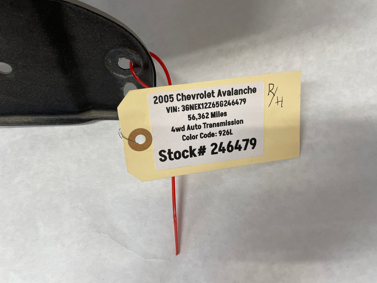 2005 Chevy Avalanche RH Passenger Fender OEM - Day's Parts Yard