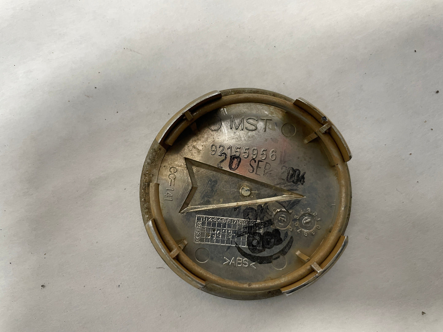2005 Pontiac GTO Wheel Center Cap OEM - Day's Parts Yard