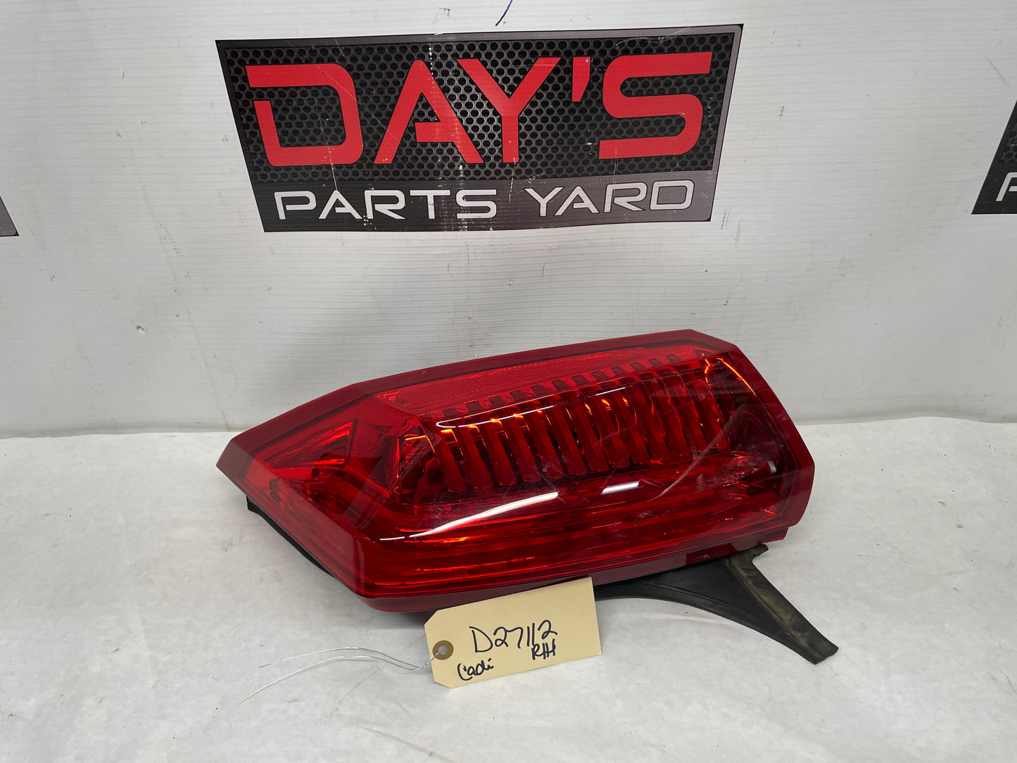 2016 Cadillac CTS-V RH Passenger Tail Light Taillight Stop Lamp OEM