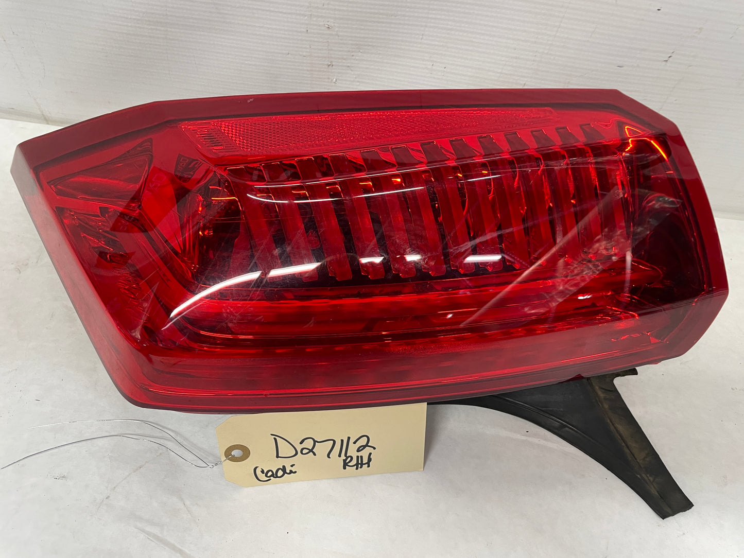 2016 Cadillac CTS-V RH Passenger Tail Light Taillight Stop Lamp OEM