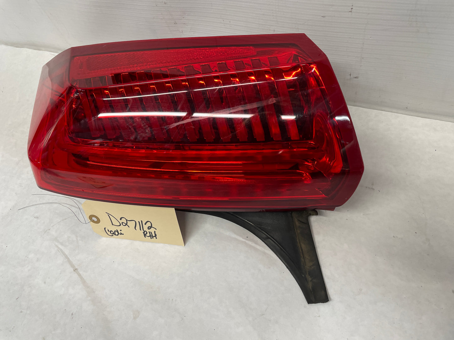 2016 Cadillac CTS-V RH Passenger Tail Light Taillight Stop Lamp OEM