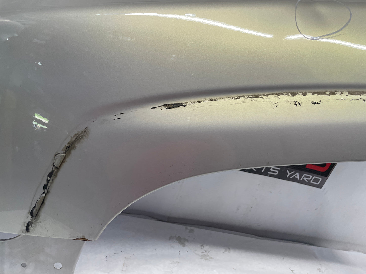 2005 Chevy Avalanche LH Driver Fender OEM - Day's Parts Yard