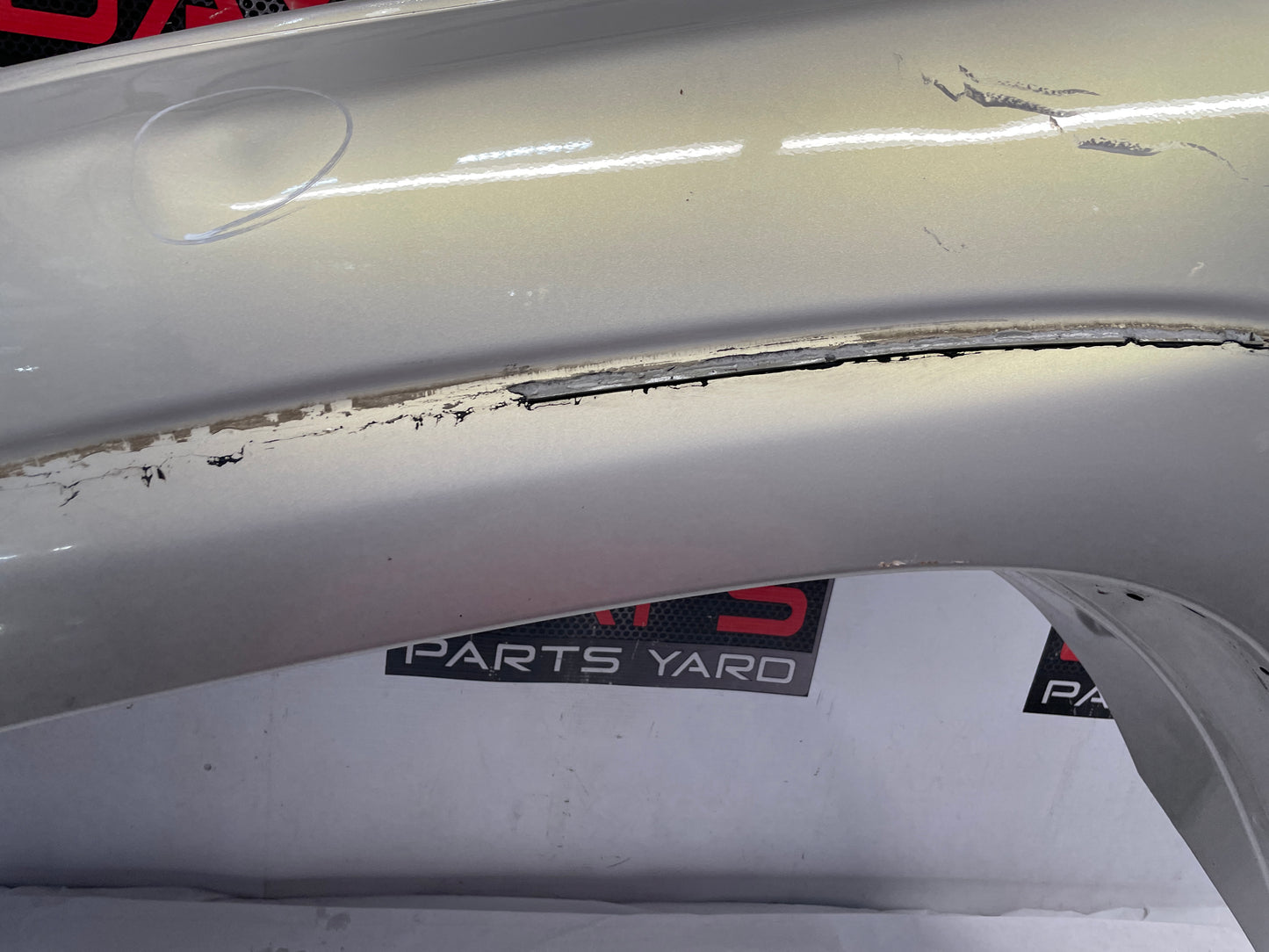 2005 Chevy Avalanche LH Driver Fender OEM - Day's Parts Yard