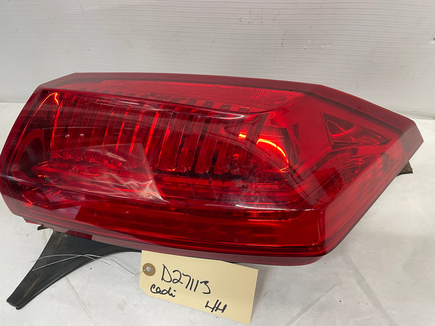 2016 Cadillac CTS-V LH Driver Tail Light Taillight Stop Lamp OEM