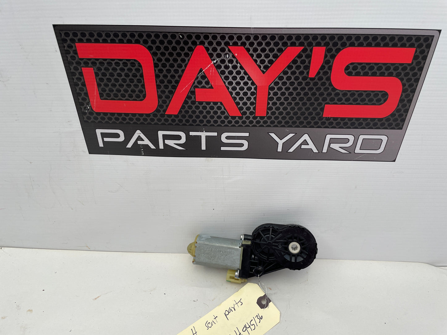 2014 Chevy SS Sedan LH Driver Seat Motor Bosch API 12V Power OEM - Day's Parts Yard
