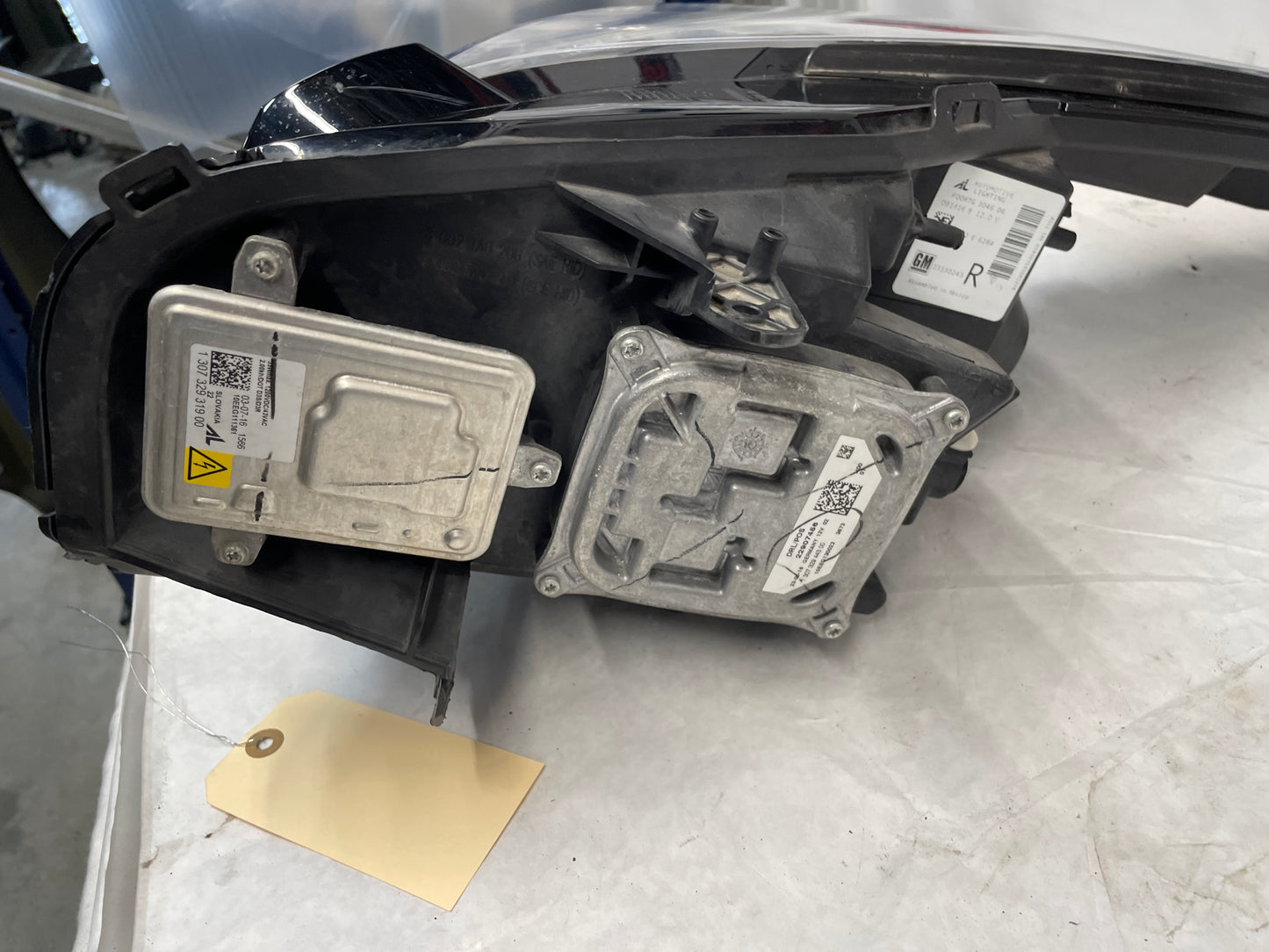 2016 Cadillac CTS-V RH Passenger Headlight Head Light Lamp HID Xenon OEM