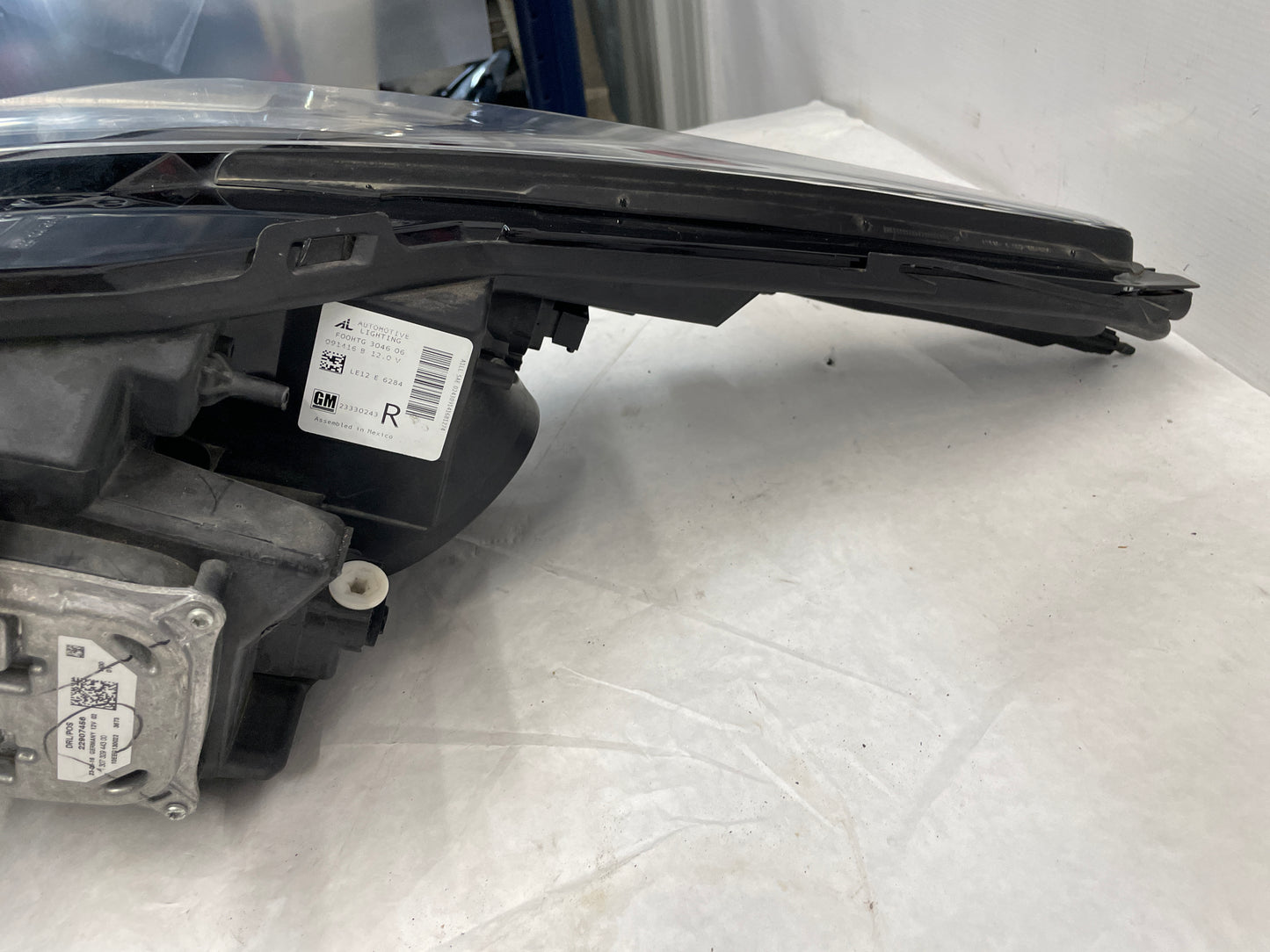 2016 Cadillac CTS-V RH Passenger Headlight Head Light Lamp HID Xenon OEM