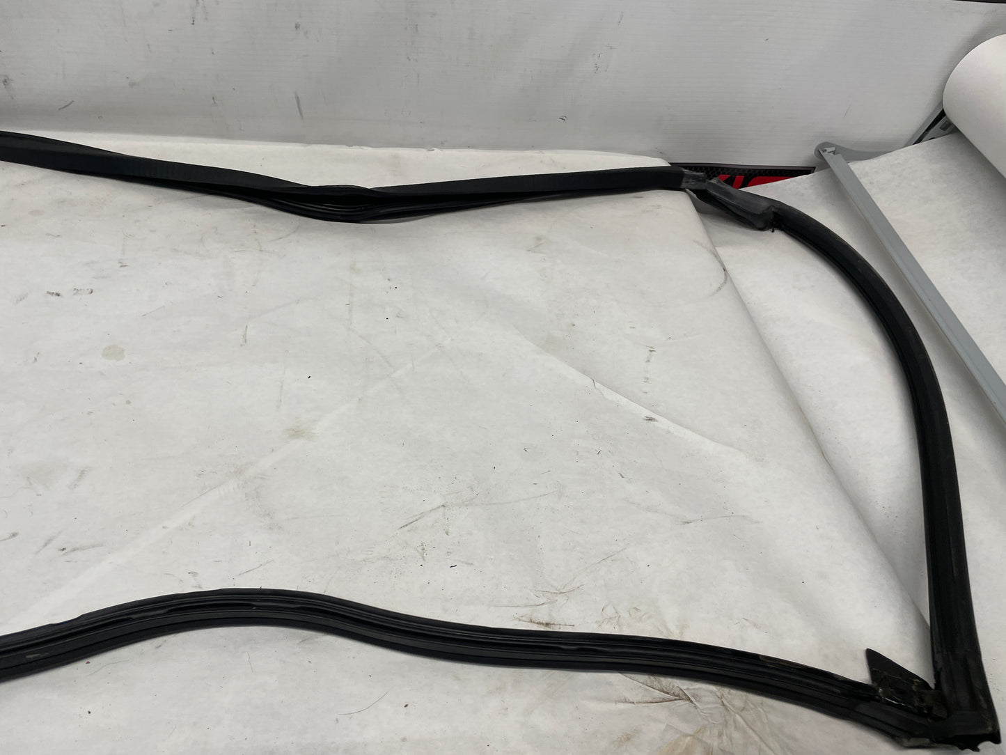 2002 Chevy Camaro SS LH Driver Door T-Top Weather Strip Rubber Seal OEM - Day's Parts Yard
