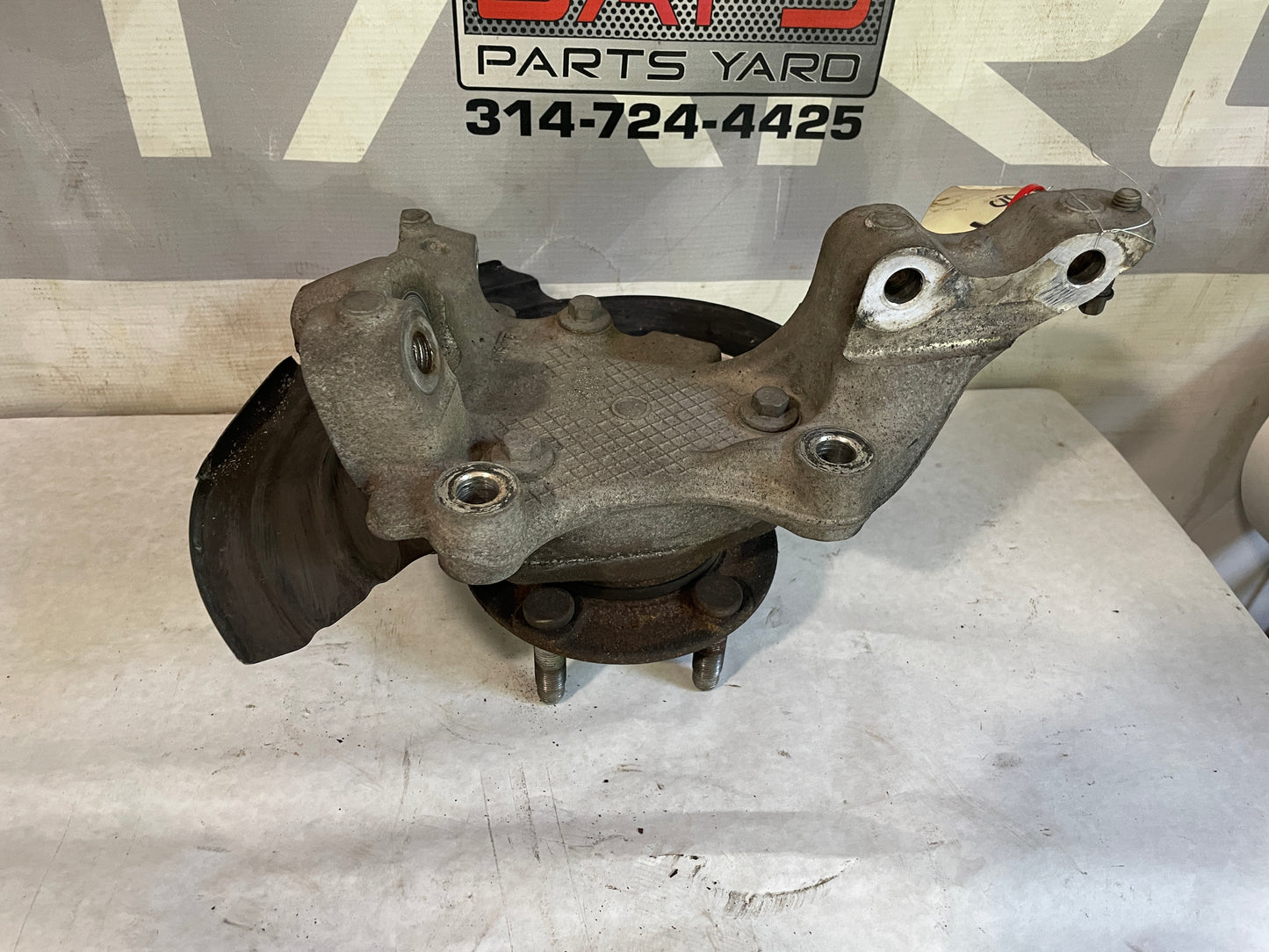 2016 Chevy SS Sedan Front RH Passenger Hub Knuckle Spindle Assembly OEM - Day's Parts Yard