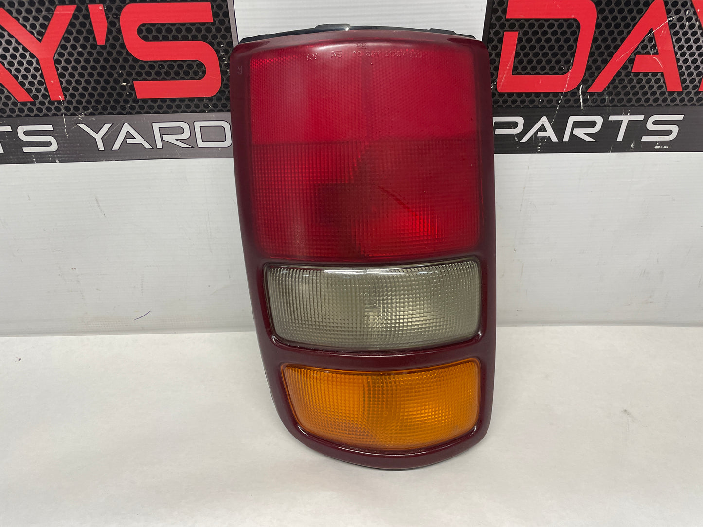 2003 Chevy Suburban RH Passenger Tail Light Taillight Assembly OEM - Day's Parts Yard