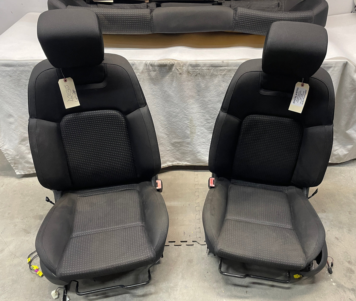 2009 Pontiac G8 GT Seats Fronts and Rears Black Cloth OEM - Day's Parts Yard