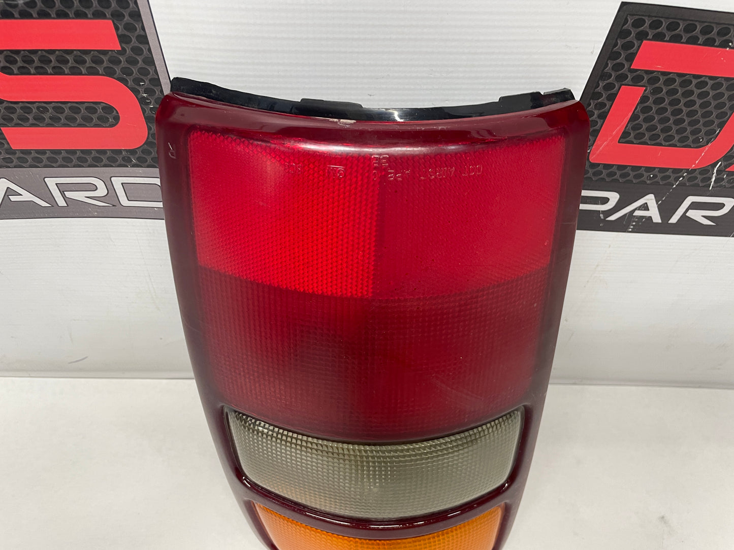 2003 Chevy Suburban RH Passenger Tail Light Taillight Assembly OEM - Day's Parts Yard