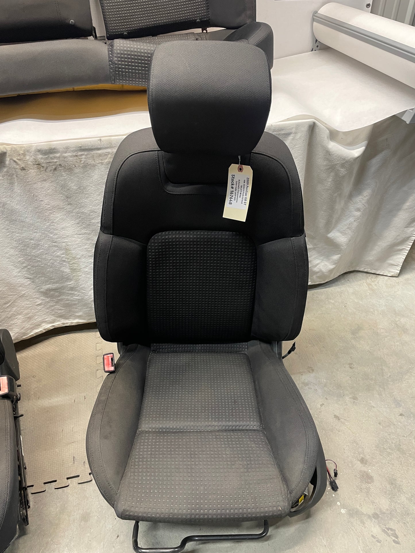2009 Pontiac G8 GT Seats Fronts and Rears Black Cloth OEM - Day's Parts Yard