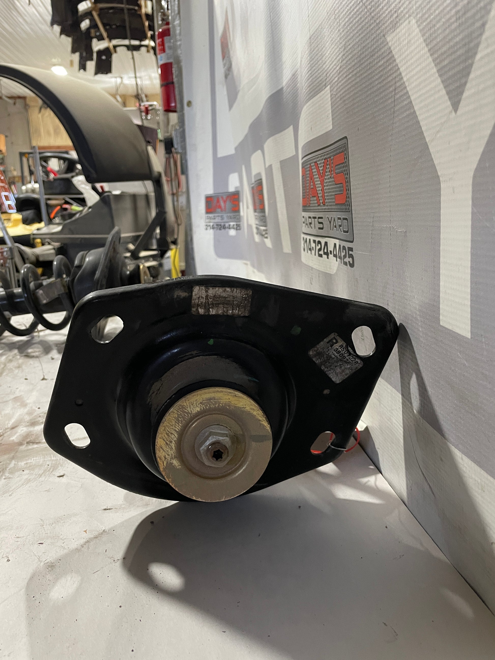 2015 Chevy Camaro SS 1LE Rear RH Passenger Shock Strut Absorber OEM - Day's Parts Yard