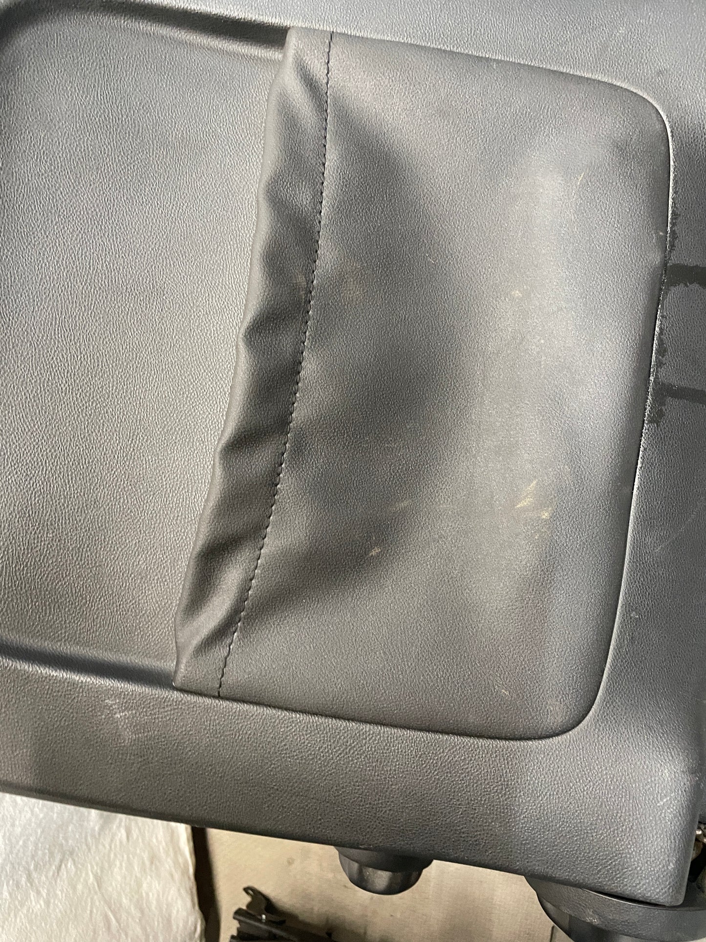 2009 Pontiac G8 GT Seats Fronts and Rears Black Cloth OEM - Day's Parts Yard