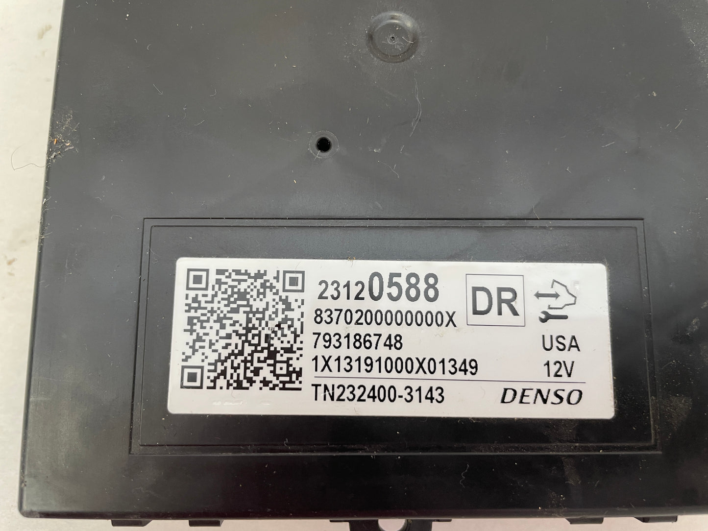 2014 Chevy SS Sedan LH Driver Memory Electronic Seat Control Module Computer OEM - Day's Parts Yard
