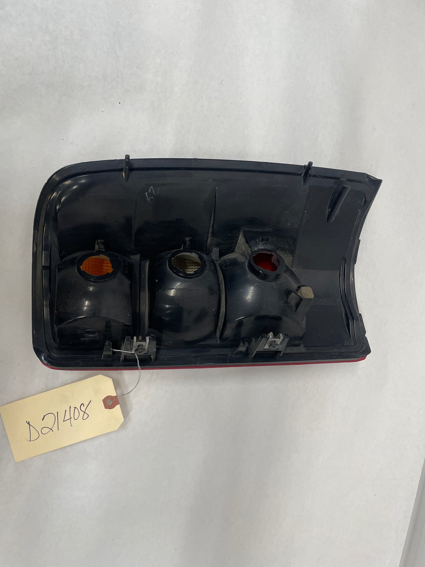 2003 Chevy Suburban LH Driver Tail Light Taillight Assembly OEM - Day's Parts Yard