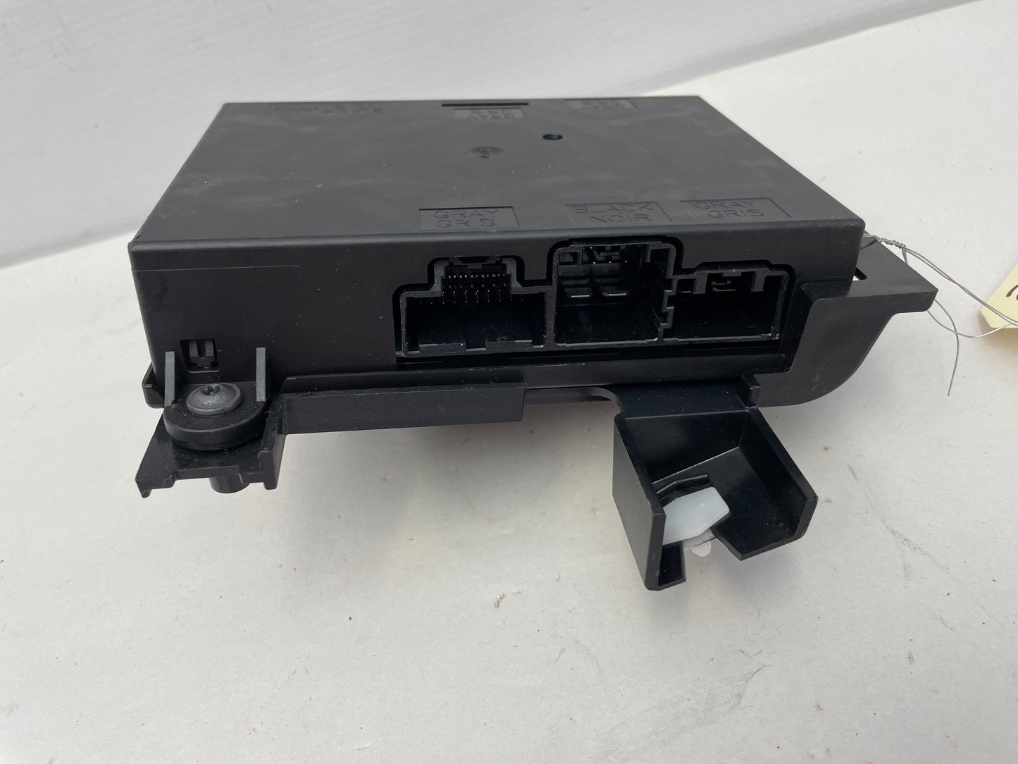 2014 Chevy SS Sedan LH Driver Memory Electronic Seat Control Module Computer OEM - Day's Parts Yard