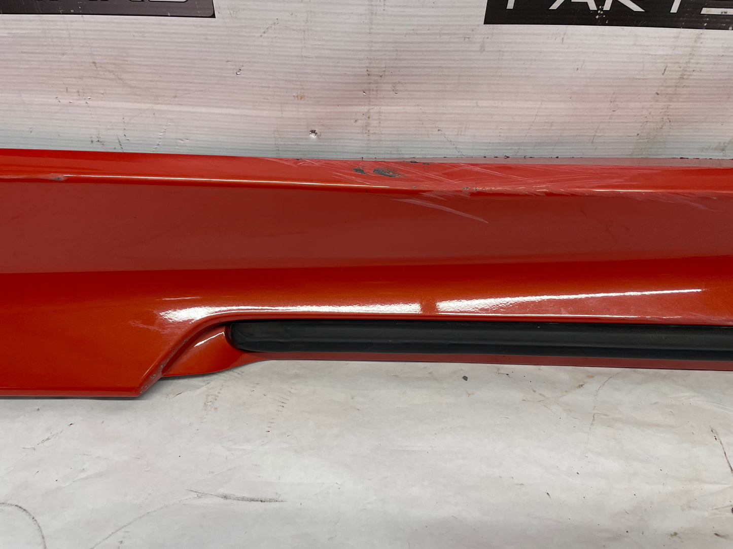 2010 Chevy Camaro SS LH Driver GFX Rocker Molding Side Skirt Panel OEM - Day's Parts Yard
