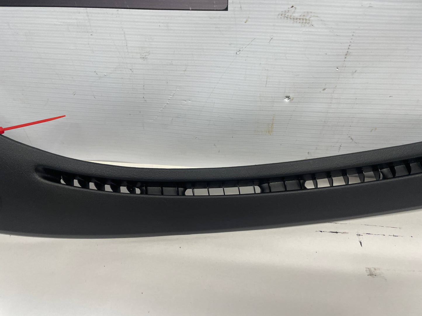 2004 Pontiac GTO RH & LH Dash Cowl Defrost Panels Vent Trim OEM - Day's Parts Yard