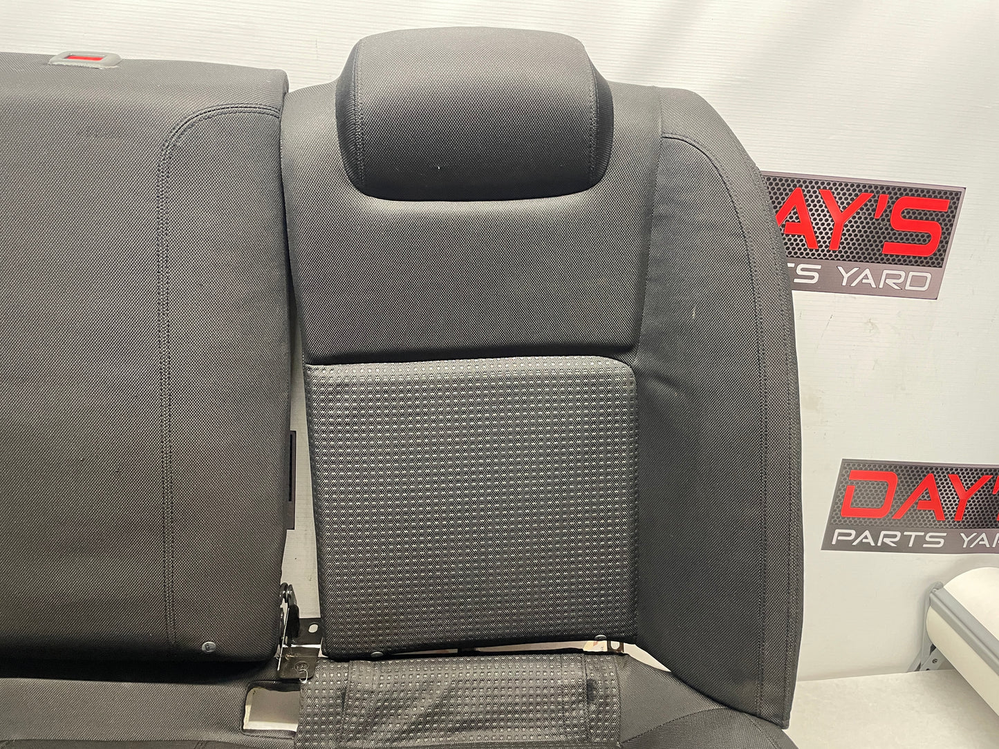 2009 Pontiac G8 GT Seats Fronts and Rears Black Cloth OEM - Day's Parts Yard