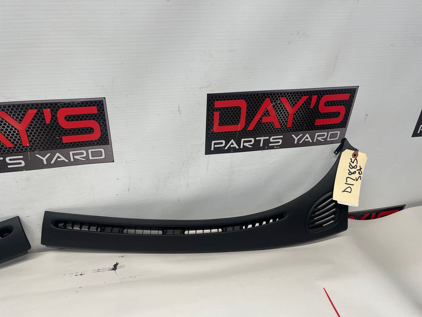 2004 Pontiac GTO RH & LH Dash Cowl Defrost Panels Vent Trim OEM - Day's Parts Yard