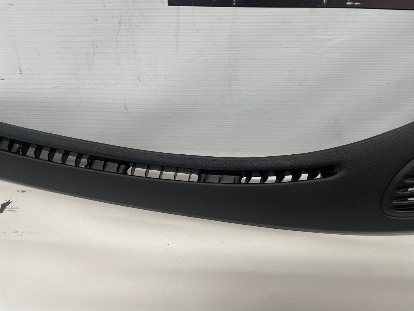 2004 Pontiac GTO RH & LH Dash Cowl Defrost Panels Vent Trim OEM - Day's Parts Yard