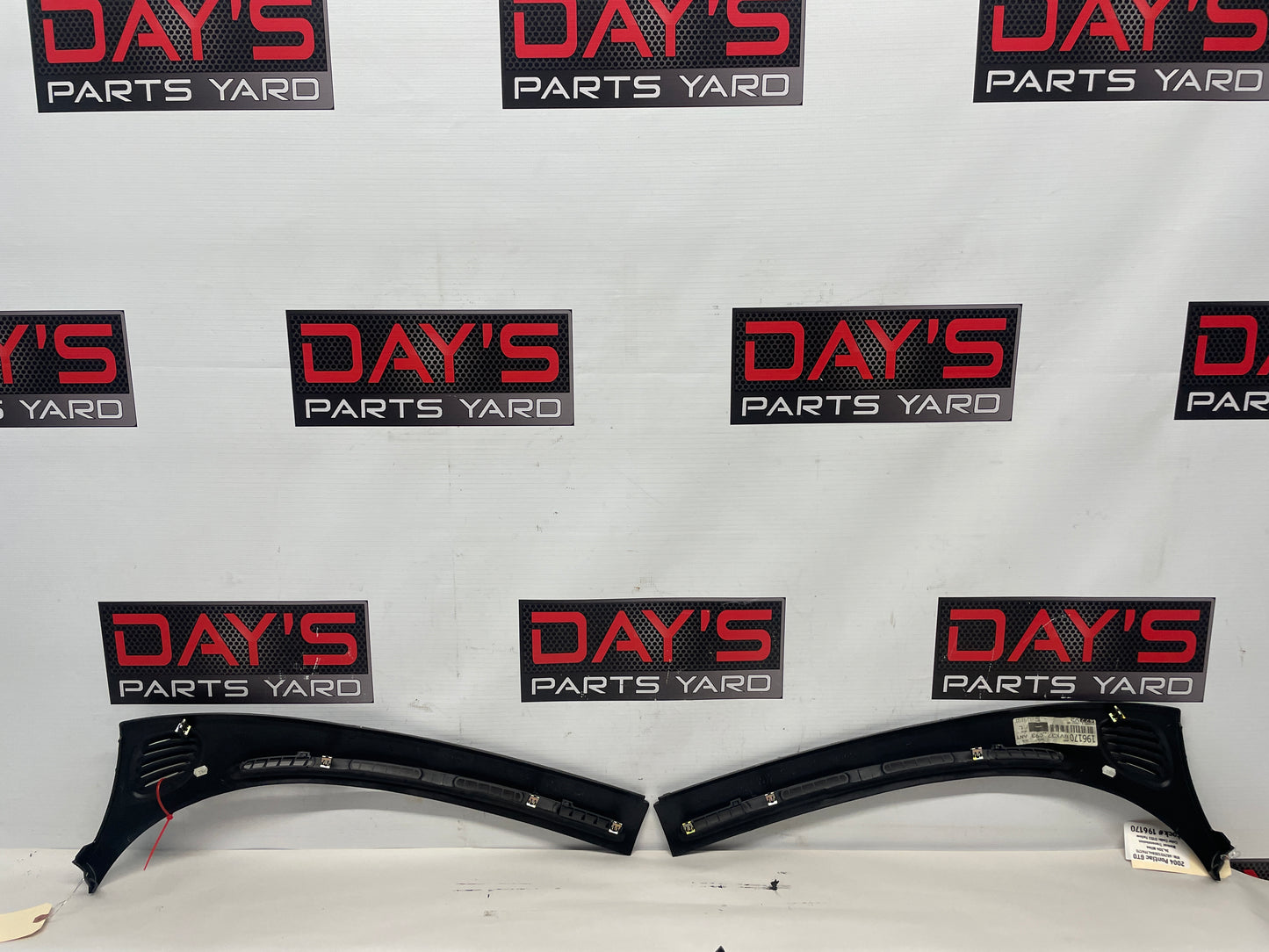 2004 Pontiac GTO RH & LH Dash Cowl Defrost Panels Vent Trim OEM - Day's Parts Yard