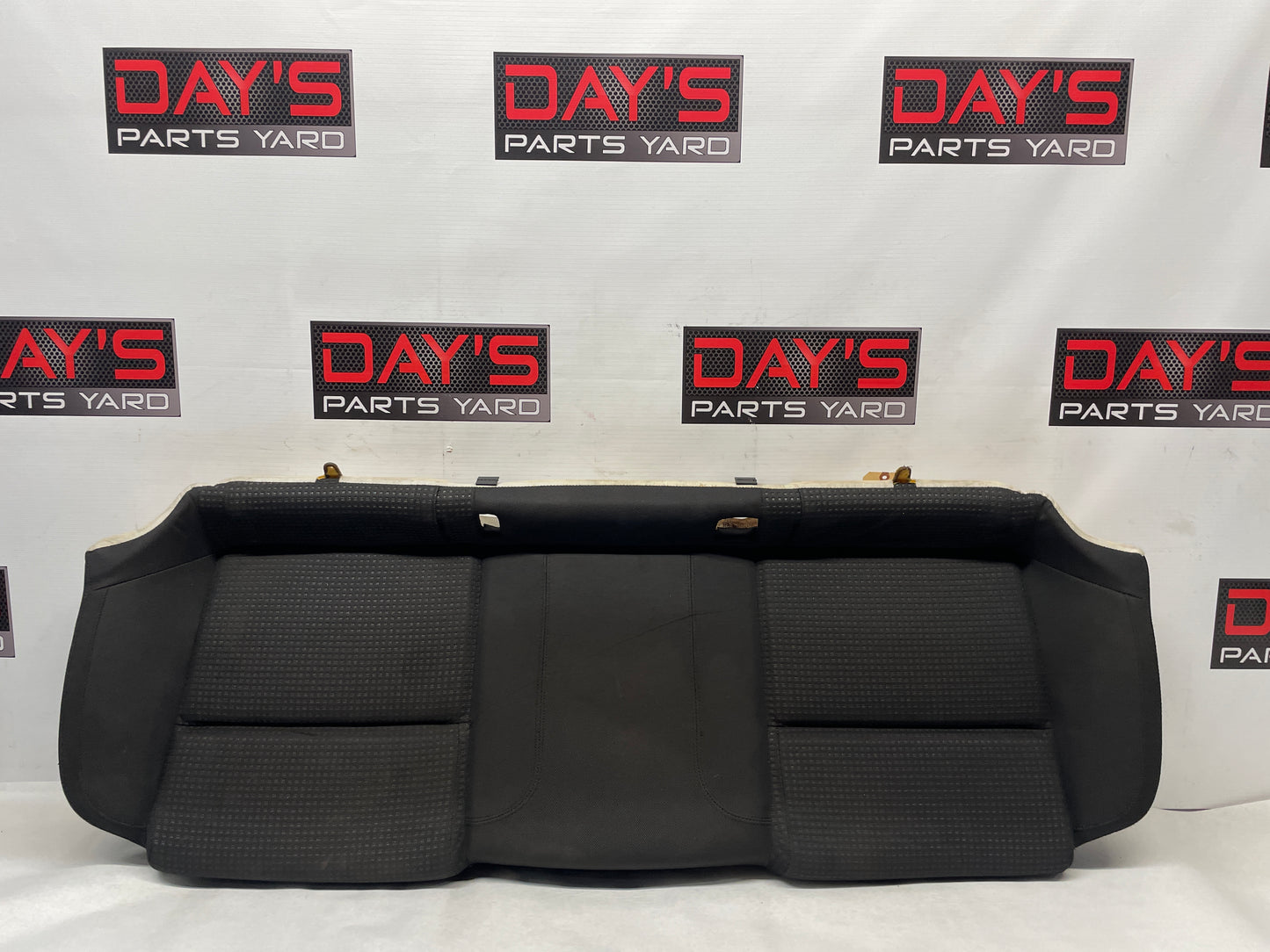 2009 Pontiac G8 GT Seats Fronts and Rears Black Cloth OEM - Day's Parts Yard