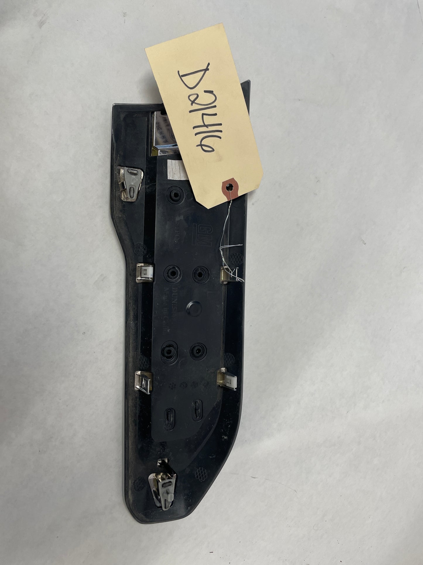 2022 GMC Sierra C2500 LH Driver Fender Vent 6.6L V8 Emblem OEM - Day's Parts Yard