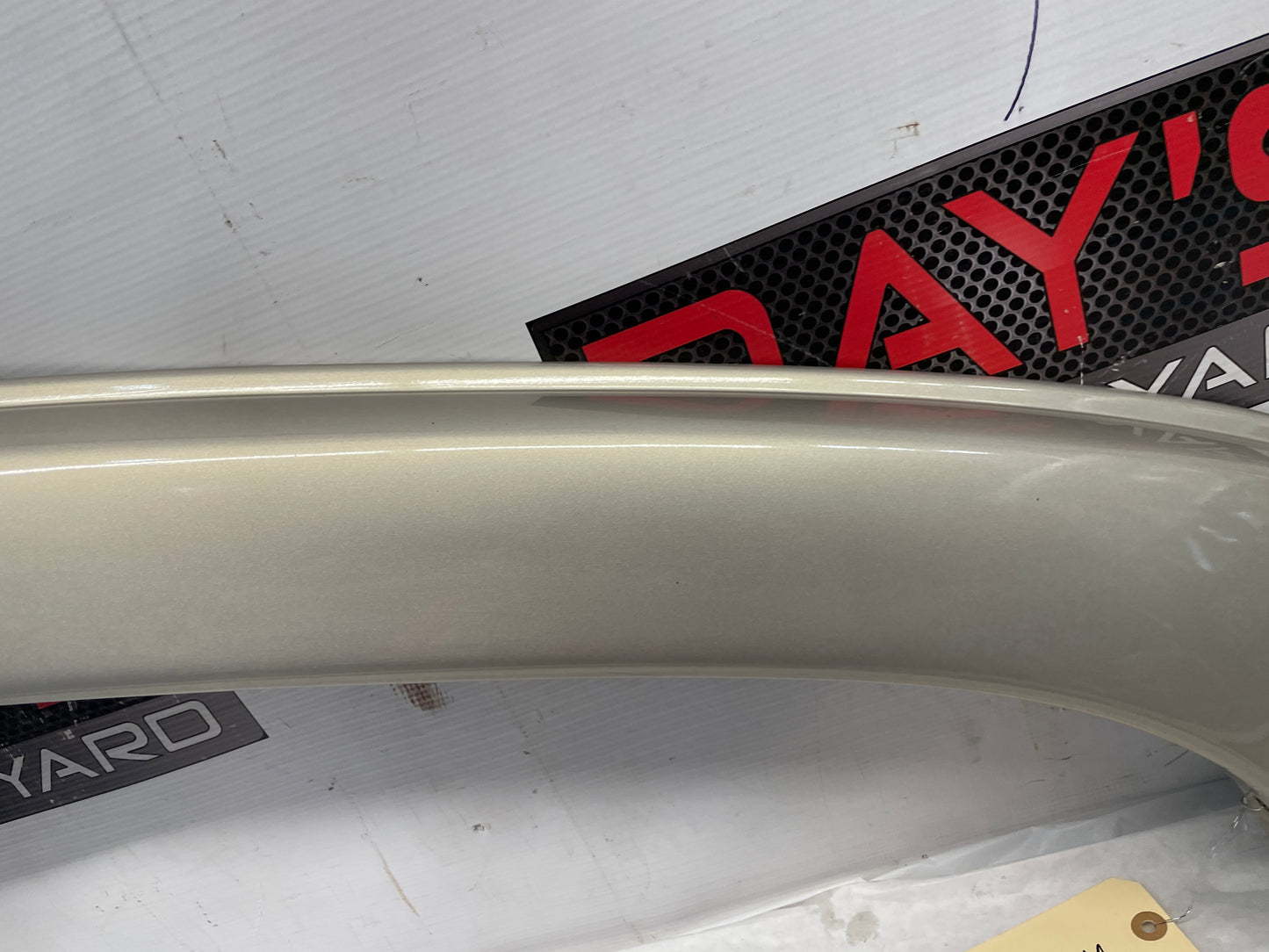 2005 Chevy Avalanche RH & LH Fender Guards OEM - Day's Parts Yard