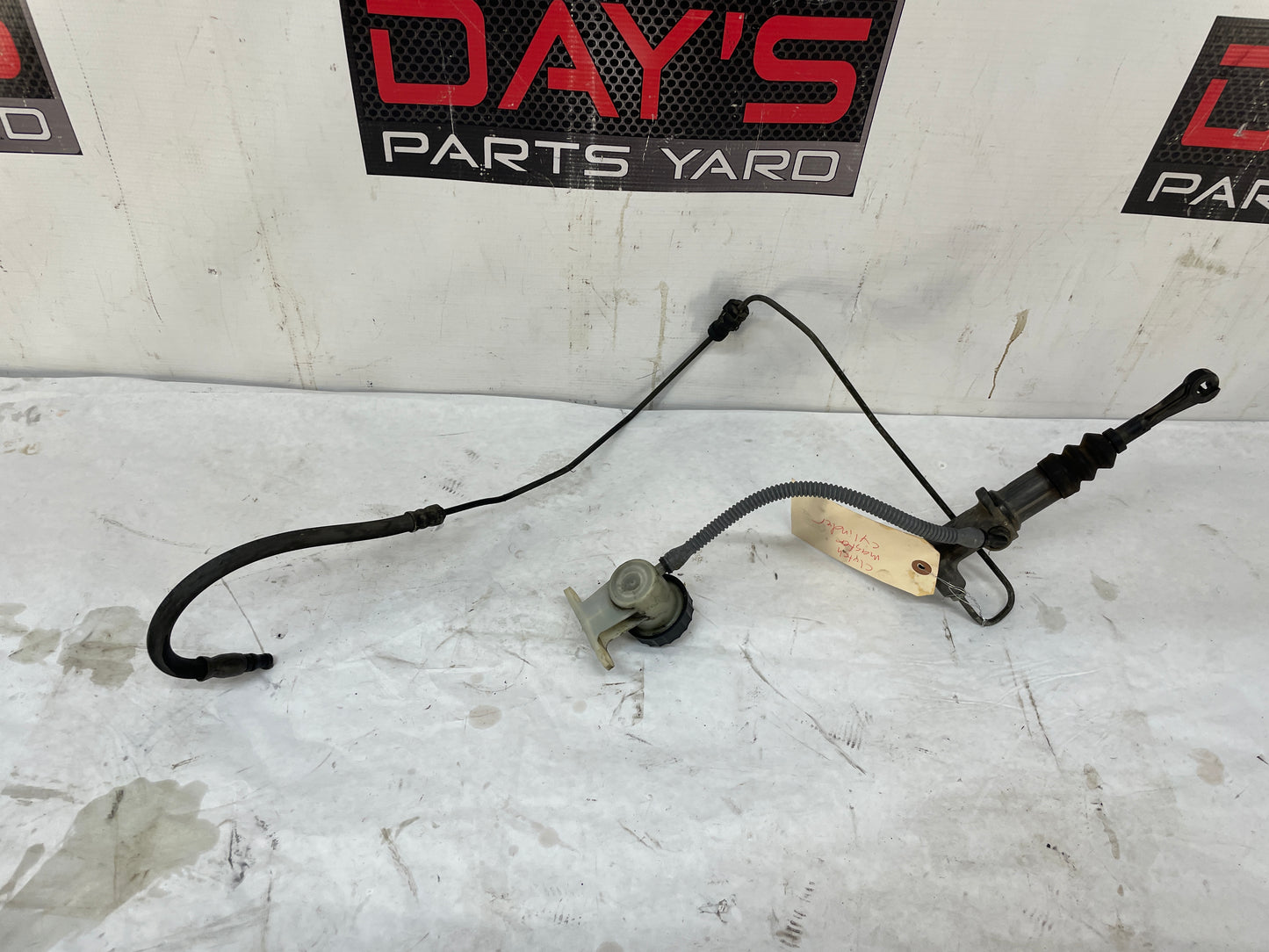 2004 Pontiac GTO Clutch Master Cylinder OEM - Day's Parts Yard