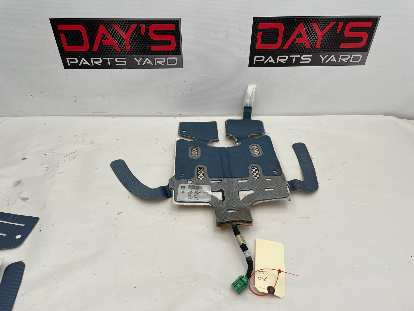 2014 Chevy SS Sedan Front RH Passenger Seat Heat Element Vent OEM - Day's Parts Yard