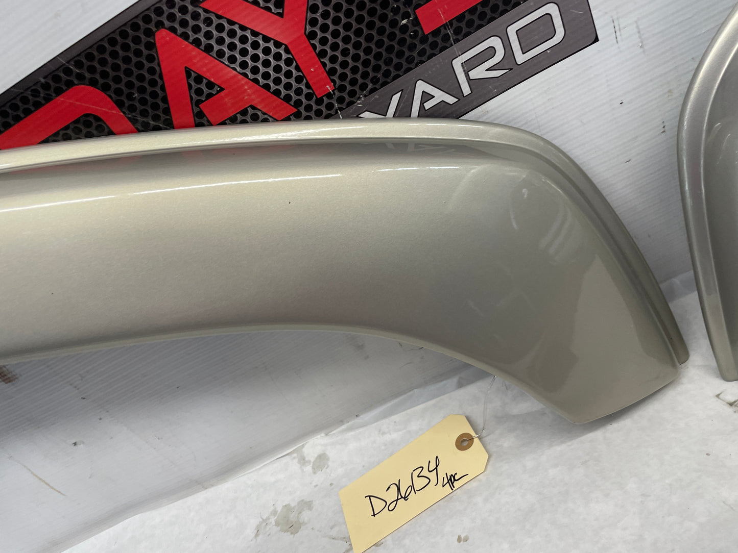 2005 Chevy Avalanche RH & LH Fender Guards OEM - Day's Parts Yard