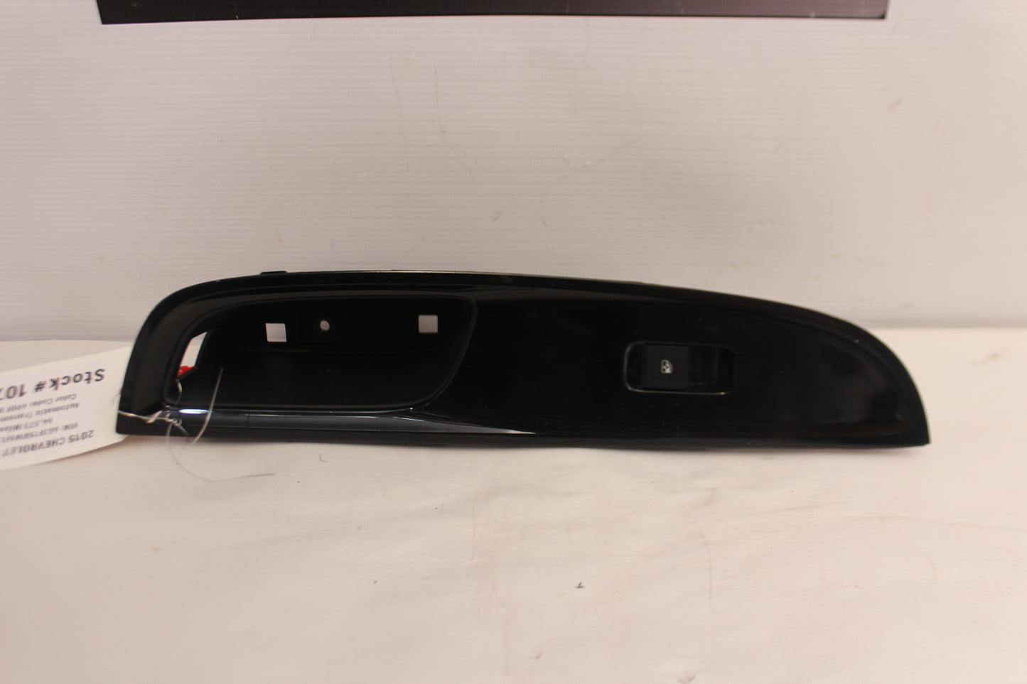 2015 Chevy SS Sedan Front RH Passenger Door Panel Window Switch & Bezel OEM - Day's Parts Yard