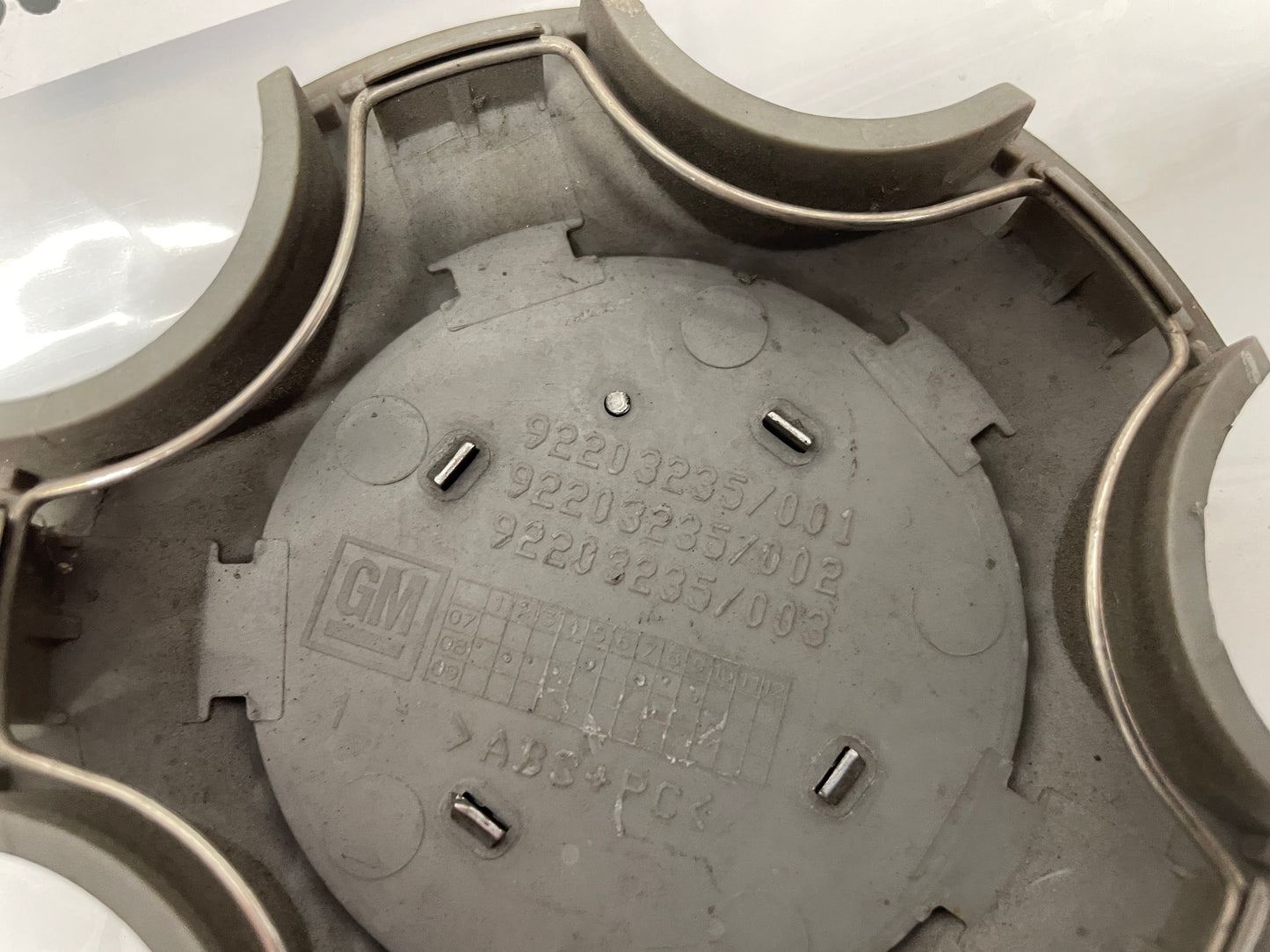 2009 Pontiac G8Wheel Center Cap OEM - Day's Parts Yard