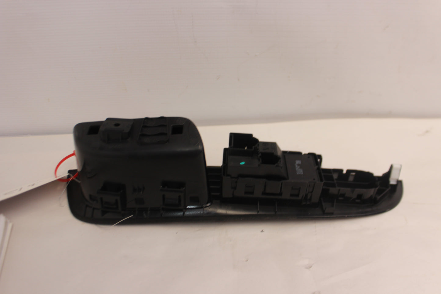 2015 Chevy SS Sedan Front RH Passenger Door Panel Window Switch & Bezel OEM - Day's Parts Yard