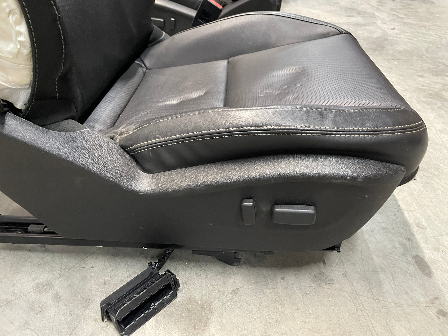 2015 Chevy Camaro SS Seats Front and Rears Black Leather OEM - Day's Parts Yard